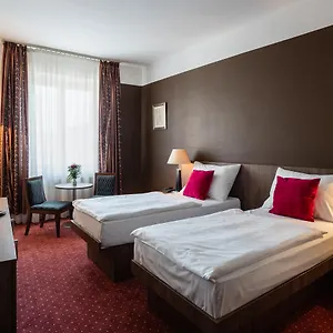 rezervați aici